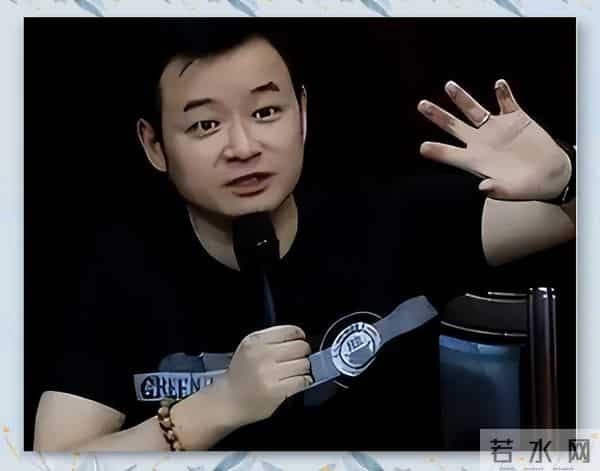 曾是央视名嘴，31岁赴美国，如今50岁现状如何了