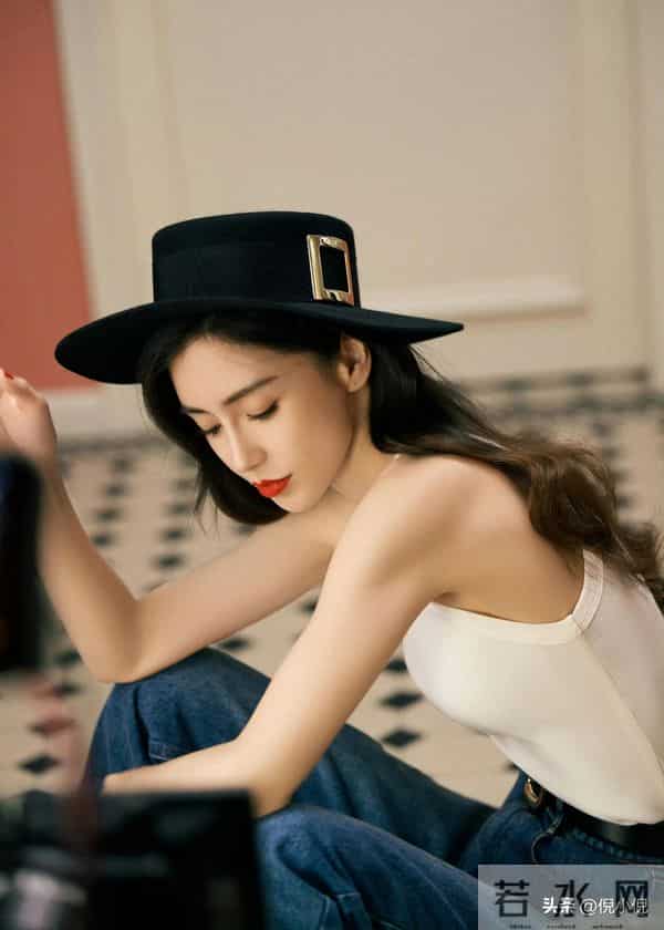 杨颖｜时尚女帝，复古摩登，优雅与曼妙留驻身畔，尽数体现。