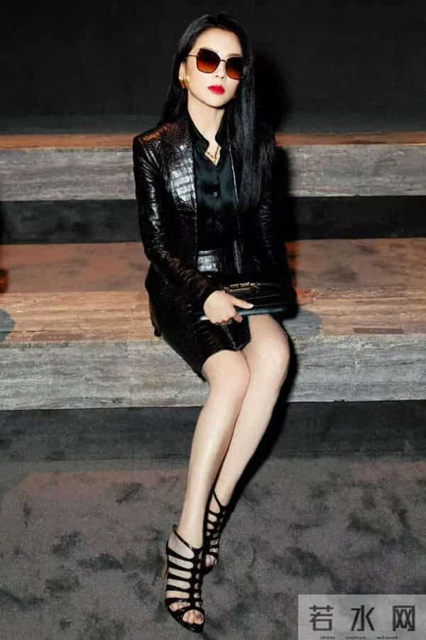 刘涛 鳄鱼纹皮装 魔鬼腰臀比 腰细得像被上帝捏过