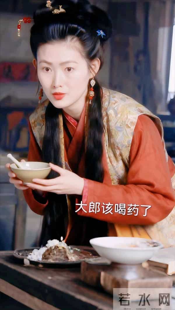 荧幕上风情万种的潘金莲王思懿55岁不婚不育、现如今成了胖大婶