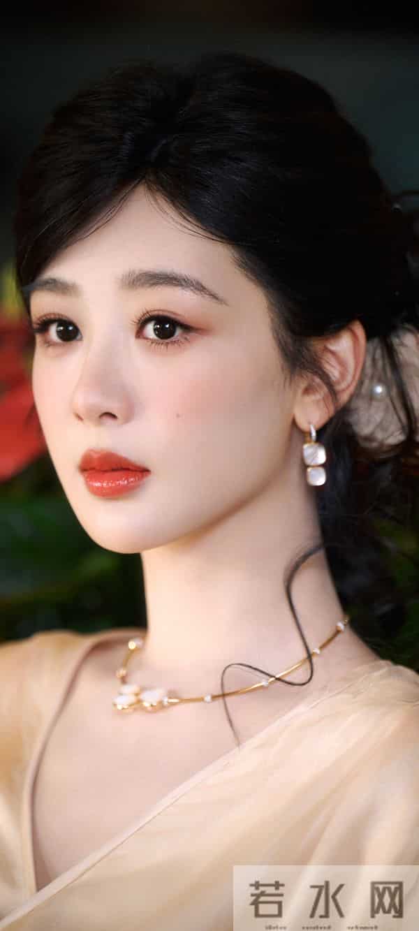 美女壁纸第1876期—杨紫