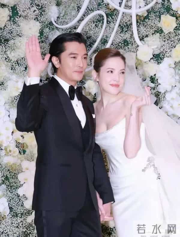 邱泽许玮甯3个月儿子正脸曝光，腿长惊人 目测能长到1米8