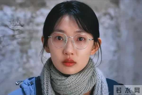 出道7年，马伊琍、黄渤，张译，都为她作配，她到底什么来头？