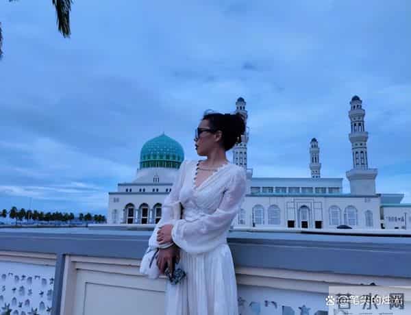 提桶跑路？熊磊出国游惨遭阴谋论，晒美照回击，公开透露已回国