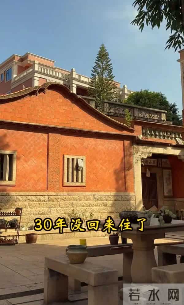 赖昌星前妻现状曝光：曾明娜独居3000平老宅，穿麻布衣用灶台做饭