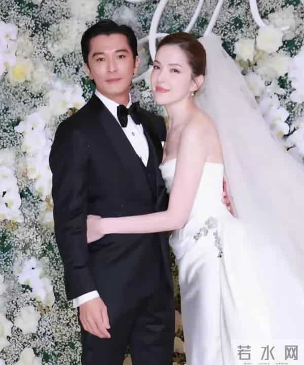 邱泽许玮甯补办婚礼，儿子亮相 长腿随爸妈，下巴和爸爸一个模子