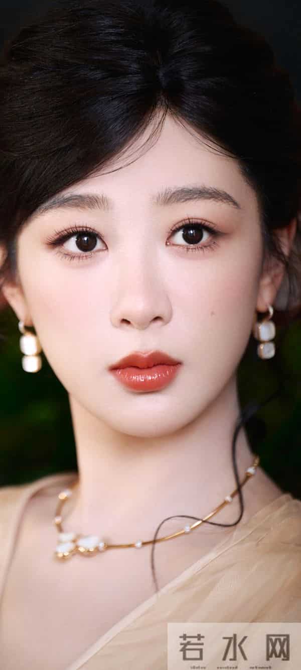 美女壁纸第1876期—杨紫