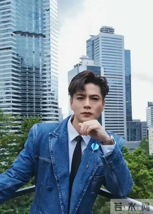 杨怡一家每月生活开销六位数，房租6万还雇了两家佣，丈夫养全家