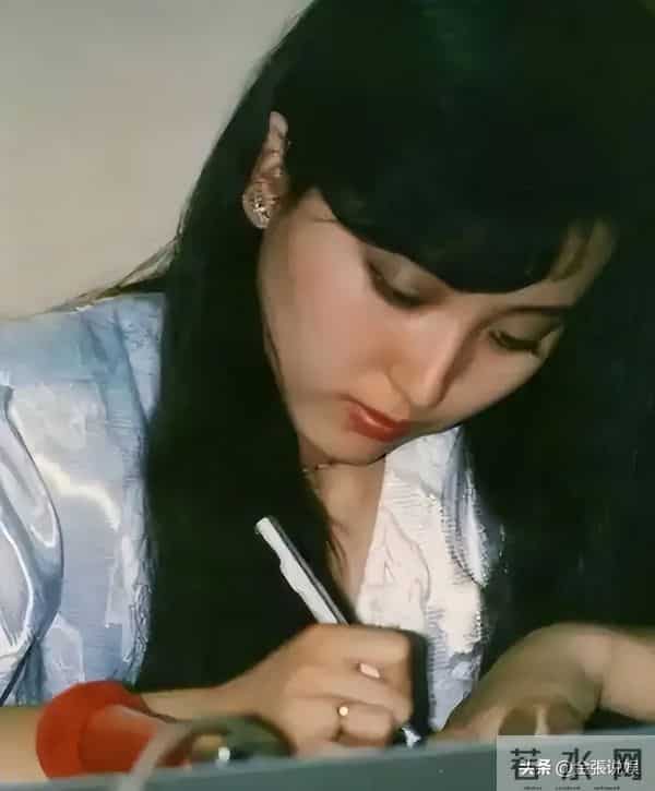 人走茶凉！陈晓旭去世18年，两任丈夫都再婚娶妻生子家庭幸福美满