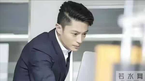 年纪大了就别尬演美男！油光满面脸部肿胀，这是迷倒女人的皮囊？