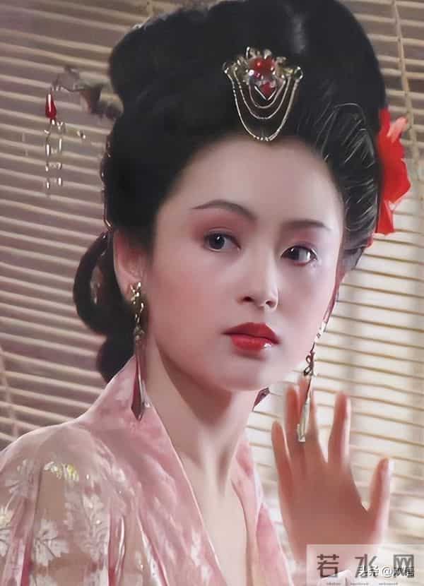 断崖式衰老！不露面不知道，一露面吓一跳，这些女明星突然就老了