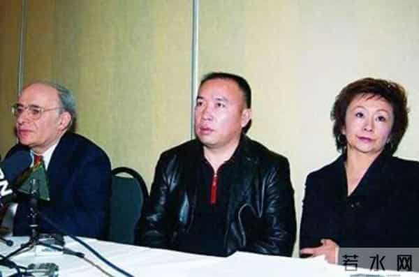 赖昌星前妻现状曝光：曾明娜独居3000平老宅，穿麻布衣用灶台做饭