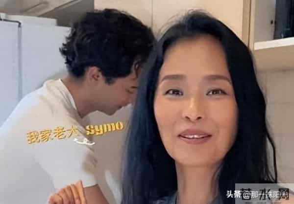 62岁韦唯现状：脊柱断裂已恢复，前夫已死，两个混血儿子回国相伴