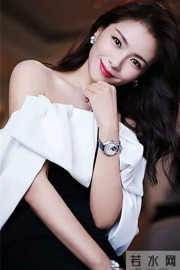 知性又时尚！刘涛造型美出新高度
