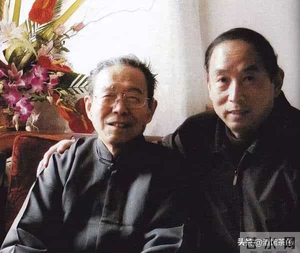 他是上海滑稽戏泰斗，周立波曾是他的学生，86岁和妻子相继去世