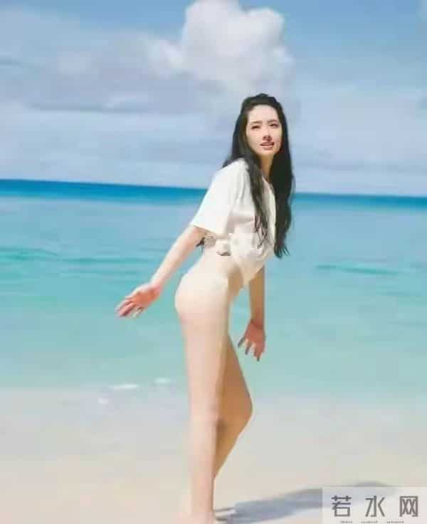 郭碧婷海边大秀好身材