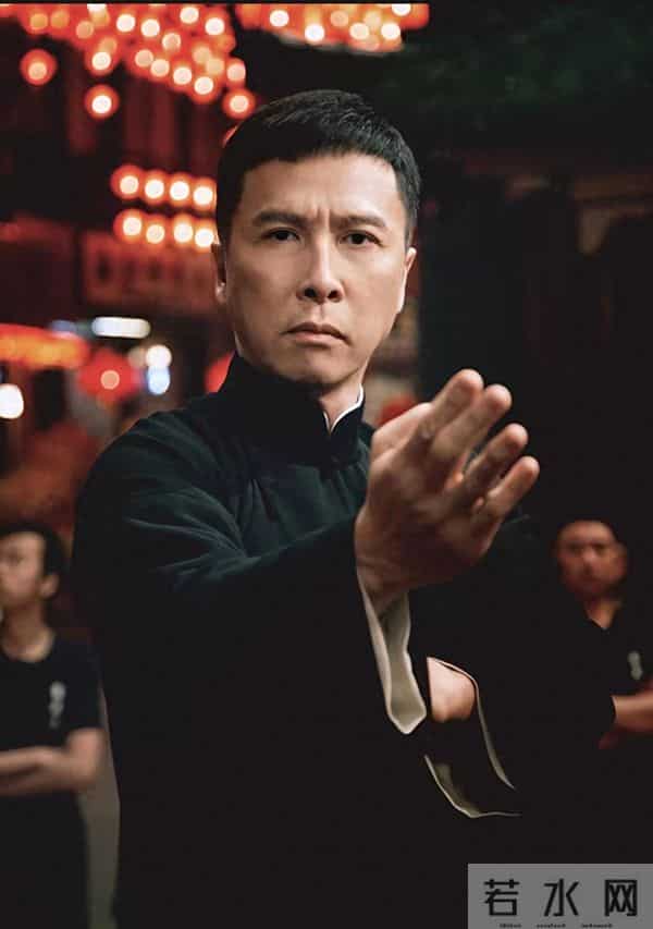 62岁甄子丹哭晕在厕所，帅了一辈子，没想到因老婆落得晚节不保