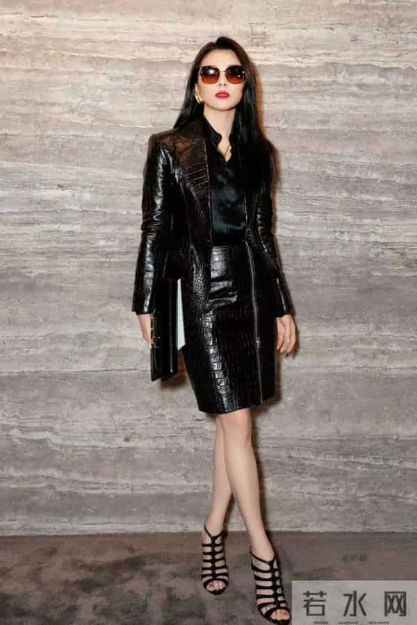 刘涛 鳄鱼纹皮装 魔鬼腰臀比 腰细得像被上帝捏过