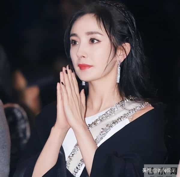 刘恺威没想到，前妻杨幂会因香港火灾后一特殊举动，实现口碑暴增