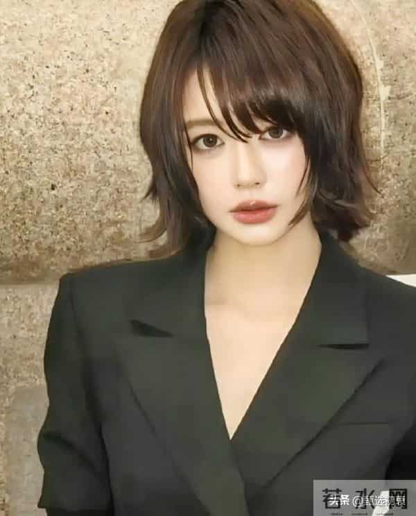 黄晓明签下神颜艺人，172cm日系美女白翊汝，要成为下一个顶流？