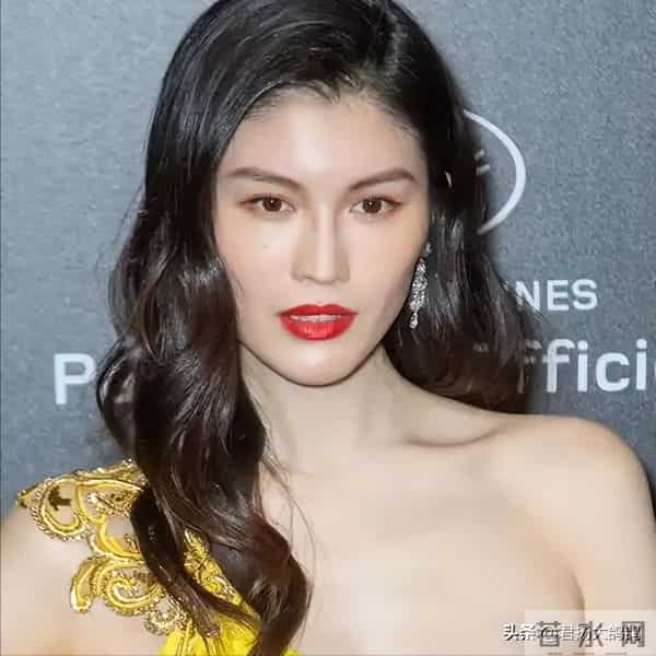 前靠赵露思翻红，后有妻子一个举动实现口碑暴增，陈伟霆才是赢家