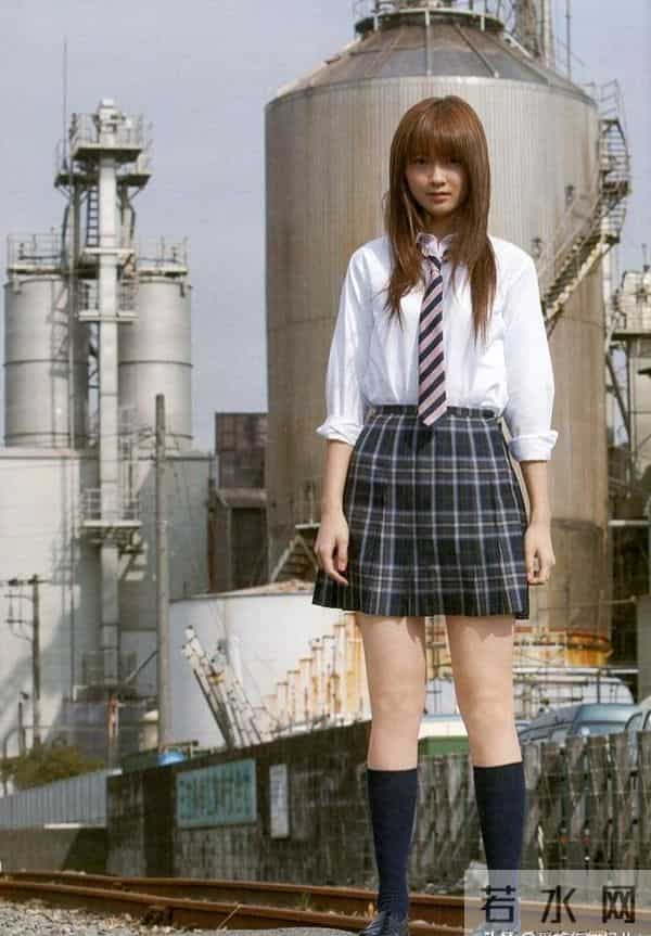 熊井友理奈：岛国九零后女星，身高一米八一，厉害吧！