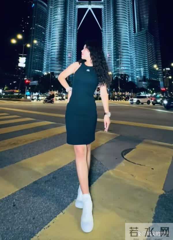 提桶跑路？熊磊出国游惨遭阴谋论，晒美照回击，公开透露已回国