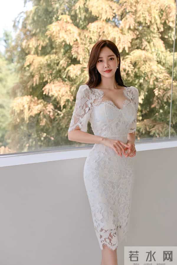 孙允珠——冬叶玲珑奶白缪斯浪漫及膝裙