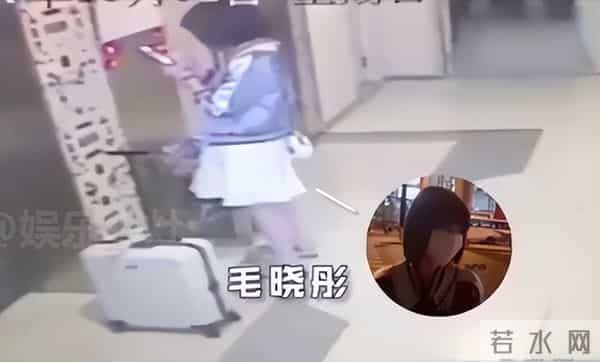 “电梯门”8年后，再次官宣喜讯的毛晓彤，是陈翔高攀不起的存在