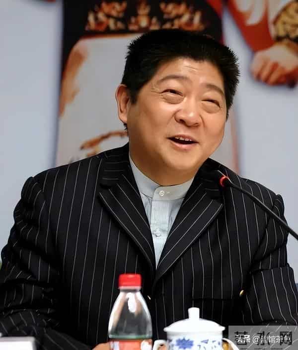 他是上海滑稽戏泰斗，周立波曾是他的学生，86岁和妻子相继去世