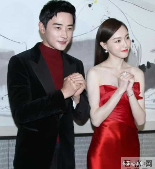 葬礼五天后唐嫣复工，法令纹凹陷状态憔悴，脸肿成发面馒头不敢认