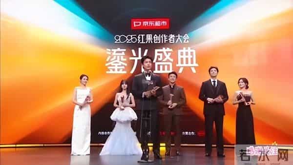 唐国强的“颁奖感言”在全网火了，刘晓庆说过的话，终于有人信了