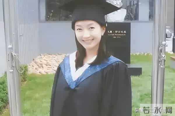 与富豪海外产子真相大白6个月，39岁江疏影露面，近照曝光大变样