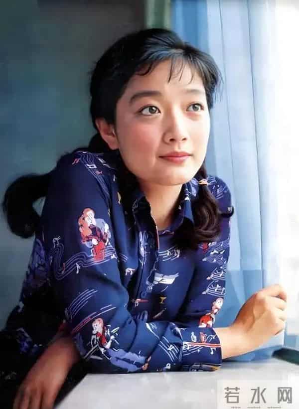 张闽：与前夫分开后，再婚嫁国外丈夫，生活差距大