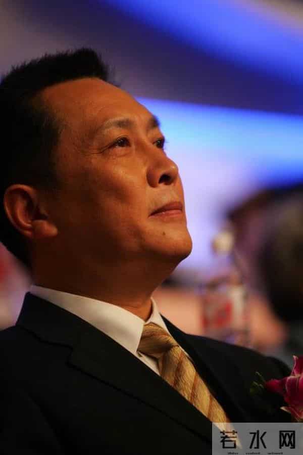 唐国强的“颁奖感言”在全网火了，刘晓庆说过的话，终于有人信了