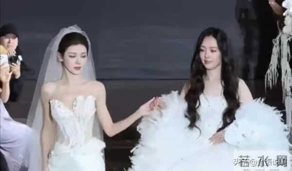 郭碧婷三亚走秀，双目无神被张予曦抢风头，曾曝女儿被同学孤立