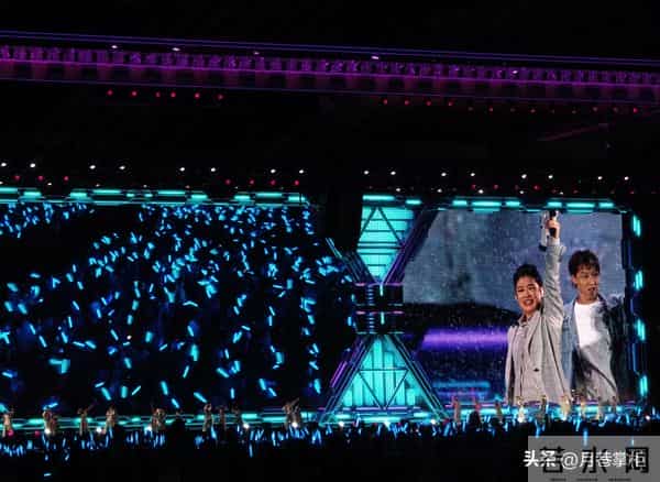 风波5个月后，曝玲花曾毅近况，一个喜气洋洋，一个憔悴瘦一大圈