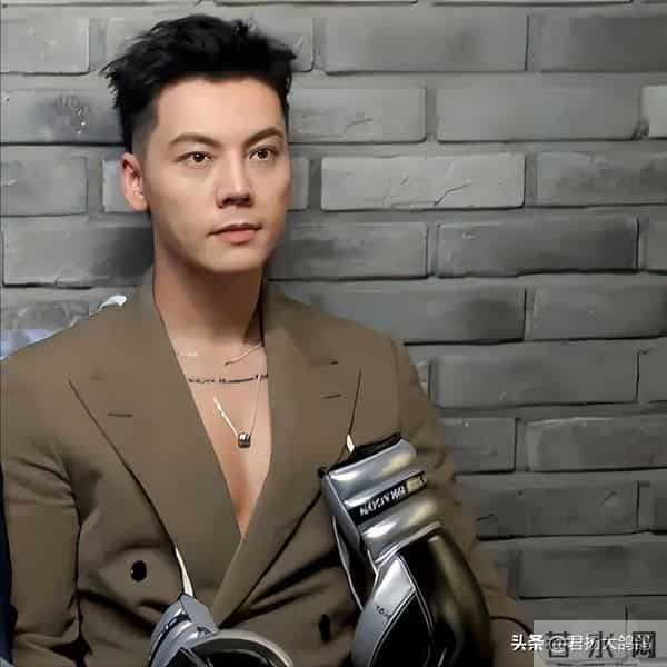 前靠赵露思翻红，后有妻子一个举动实现口碑暴增，陈伟霆才是赢家