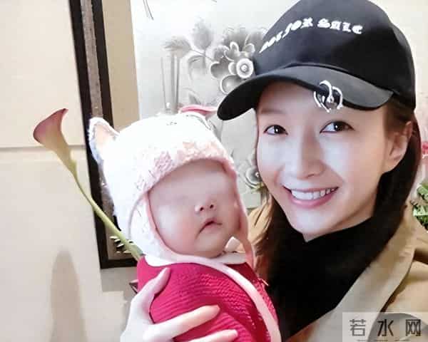 39岁江疏影罕见露面，形象大变！这半年，她究竟经历了什么？