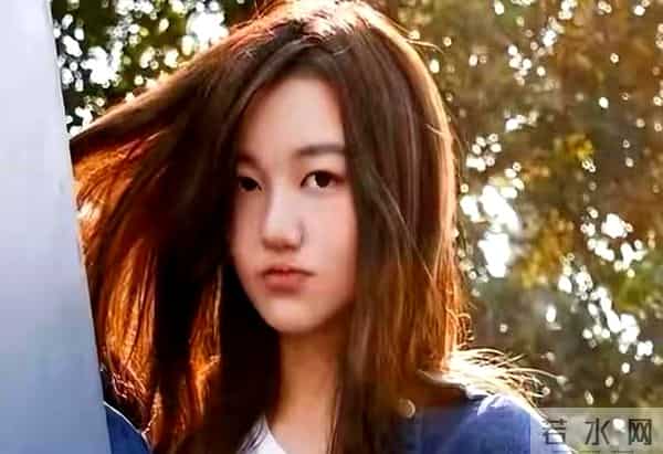 王菲也没想到，她那患有天生性唇腭裂的女儿，也要开始为她争光了