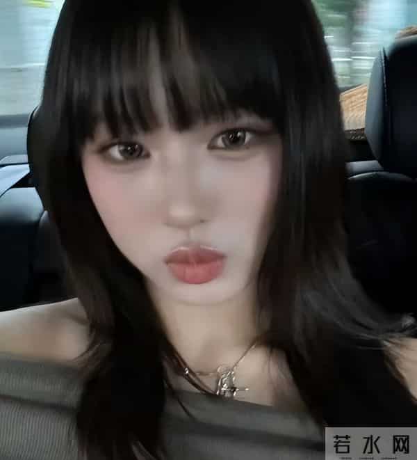 喜讯传来！54岁汪峰喜当“老丈人”，女儿小苹果如今过得很甜蜜