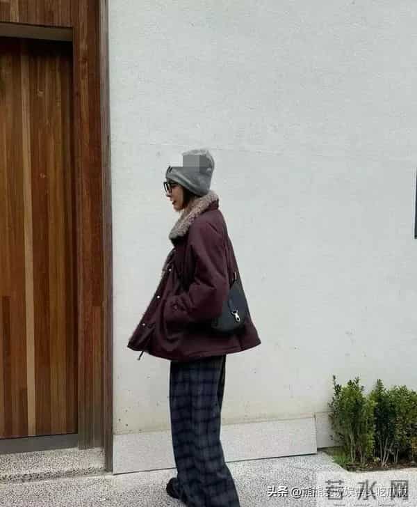 吴昕越来越会穿！紫色外套+格纹裤+冷帽，时髦减龄又高级！