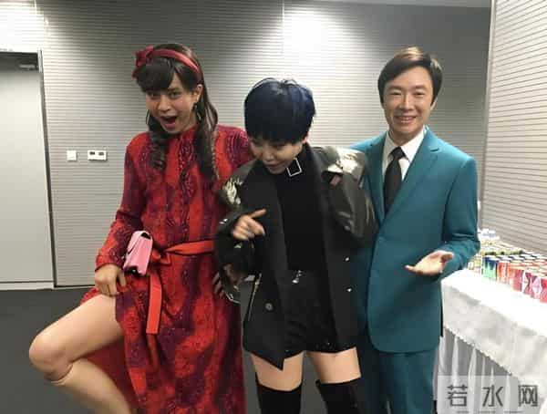 70岁费玉清不孤单：和江蕙互相作伴，把晚年活成了静水深流