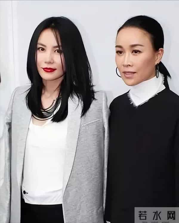 一场生日，戳穿了58岁那英的江湖地位，周深确实一个字都没说错