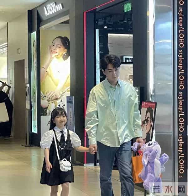 里子面子都丢了，刘大锤曝陈晓深夜现身养生馆，担心的事还是发生