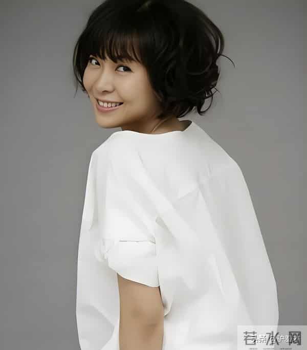 18岁开始男人不断，半百还没玩够，“人间尤物”柯蓝终遭“反噬”