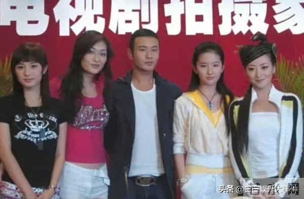 在那个没有ps的年代，杨幂和刘亦菲即便穿着运动服也美得好突出！