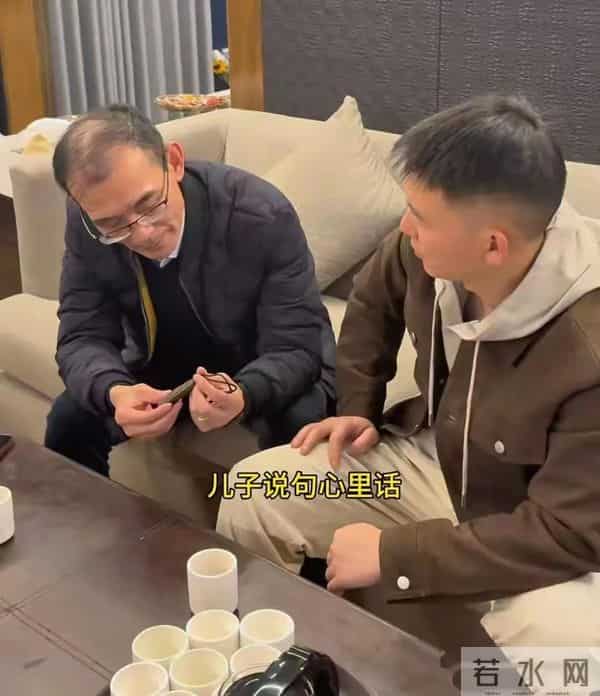 谢岳为浩男庆27岁生日，礼物不贵场面却足够煽情，郑琴现身引热议