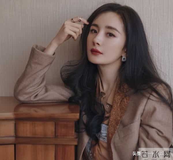 刘恺威万万没想到，杨幂因香港火灾后的一特殊举动，实现口碑暴增