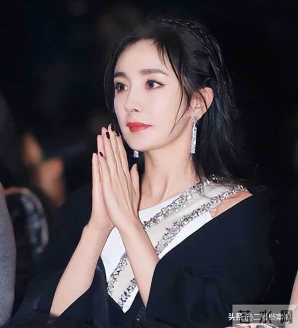 这一次，杨幂一个“特殊举动”实现口碑暴增，刘恺威输得彻底